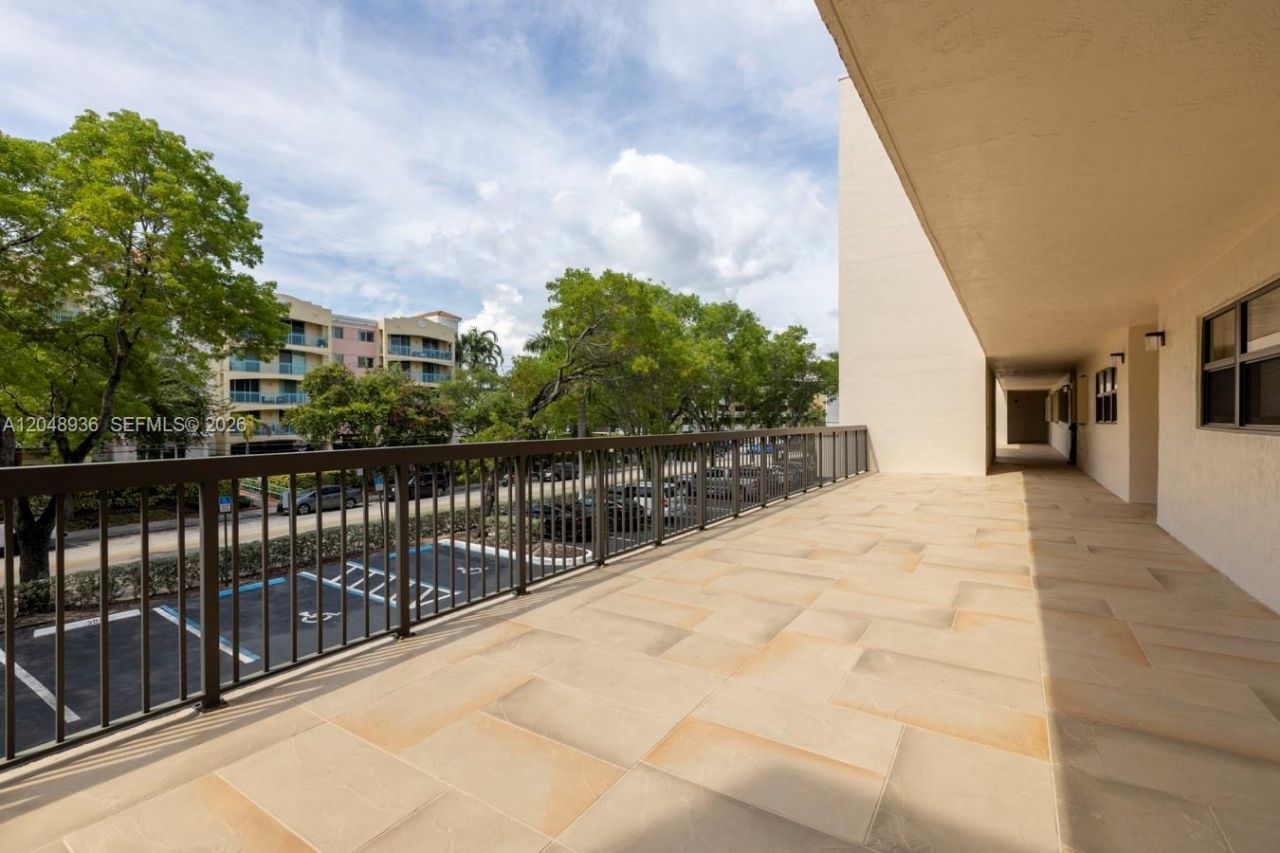 200 Golden Isles Dr , Unit 203, Hallandale Beach, FL 33009 Photo