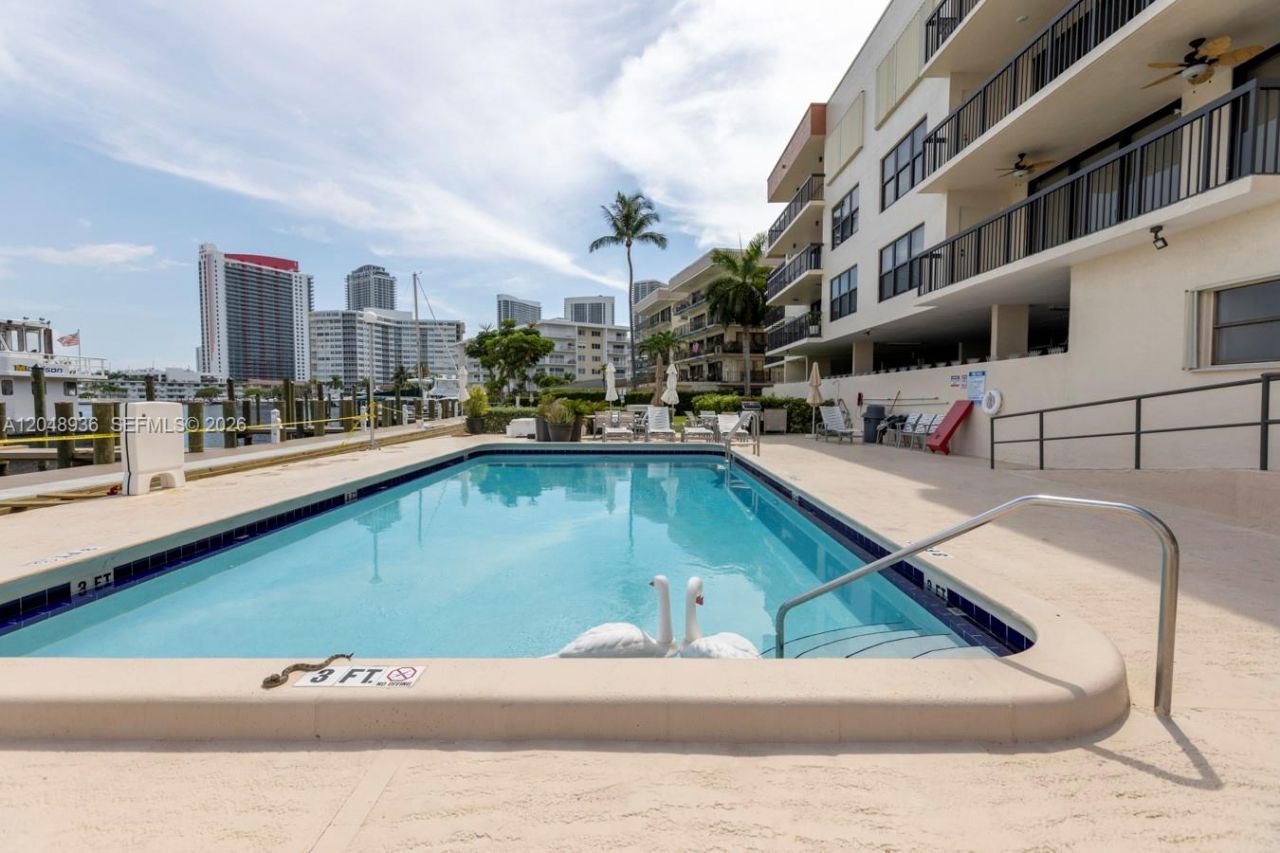 200 Golden Isles Dr , Unit 203, Hallandale Beach, FL 33009 Photo
