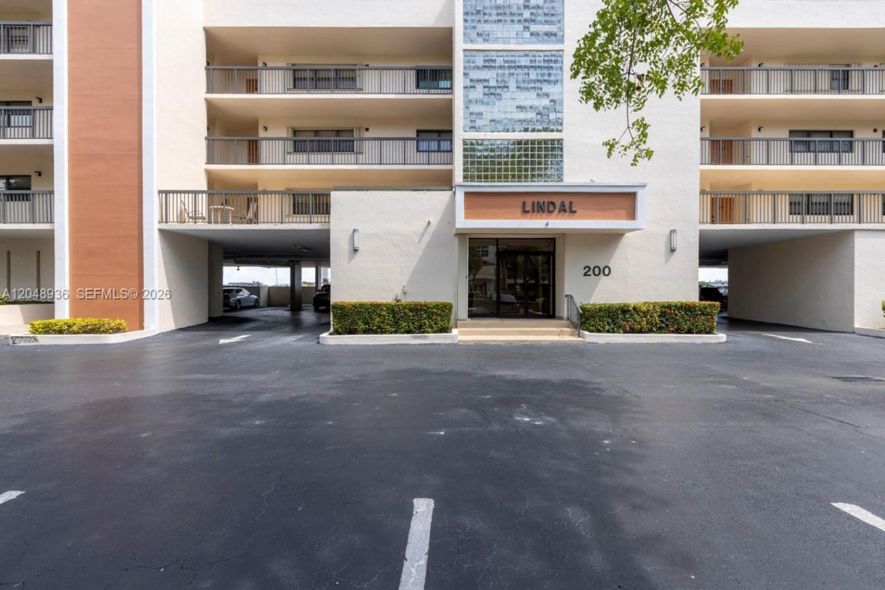 200 Golden Isles Dr , Unit 203, Hallandale Beach, FL 33009 Photo
