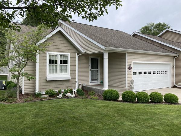 2143 Rosewood Lane, Muskegon, MI 49441