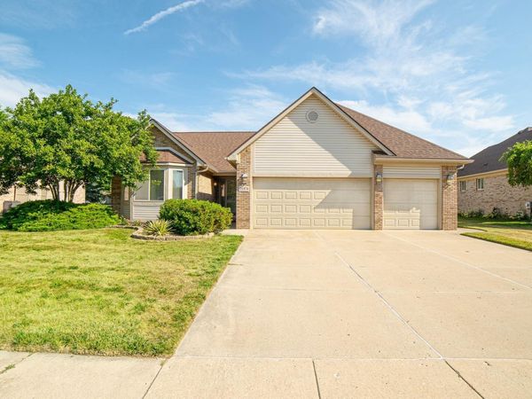 26874 Arcadia Drive, Flat Rock, MI 00000
