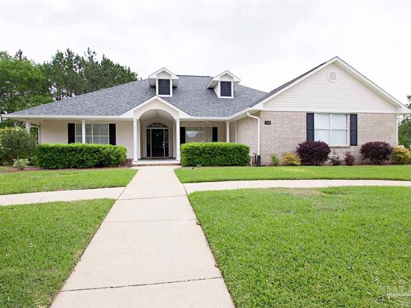 100 Mt Pilot St, Cantonment, FL 32533
