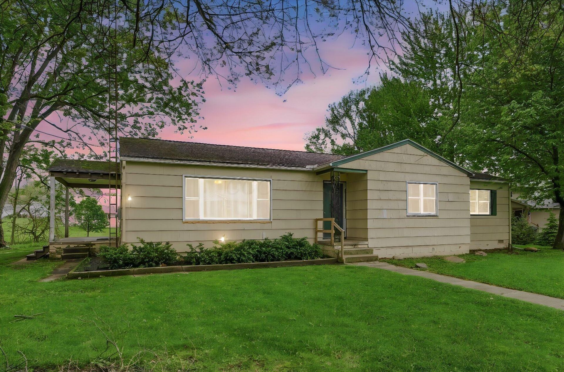4638 Locustgrove Road , Sulphur Springs, OH 44881 Main Photo