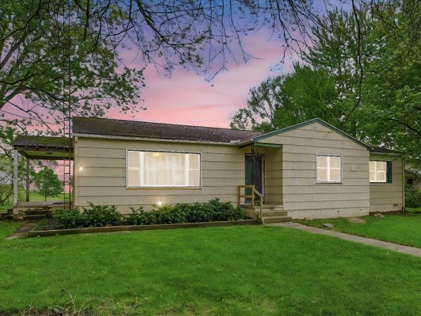 4638 Locustgrove Road , Sulphur Springs, OH 44881