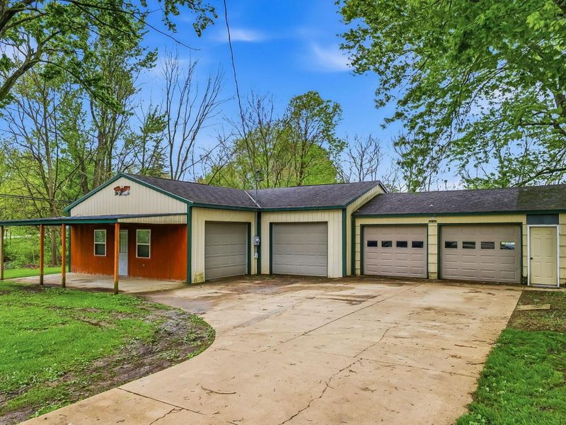 4638 Locustgrove Road, Sulphur Springs, OH 44881 Photo 5