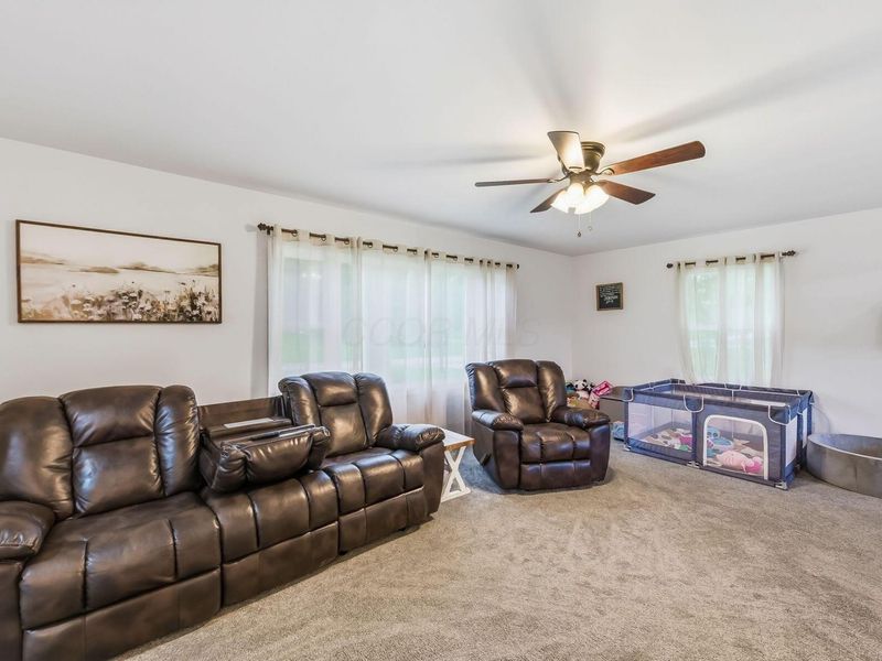 4638 Locustgrove Road, Sulphur Springs, OH 44881 Photo 9