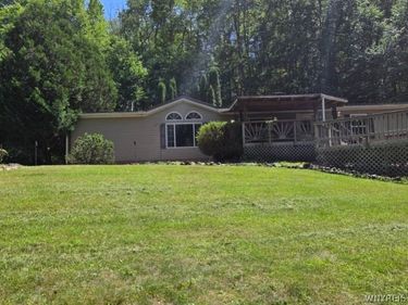 5351 Middle Road , Bath, NY 14810