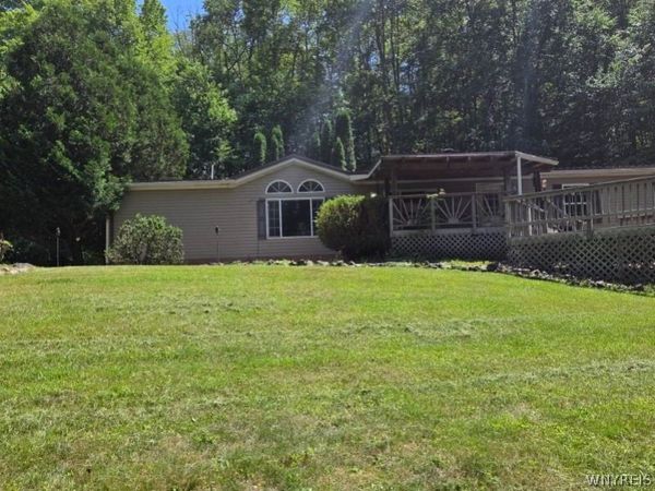 5351 Middle Road , Bath, NY 14810