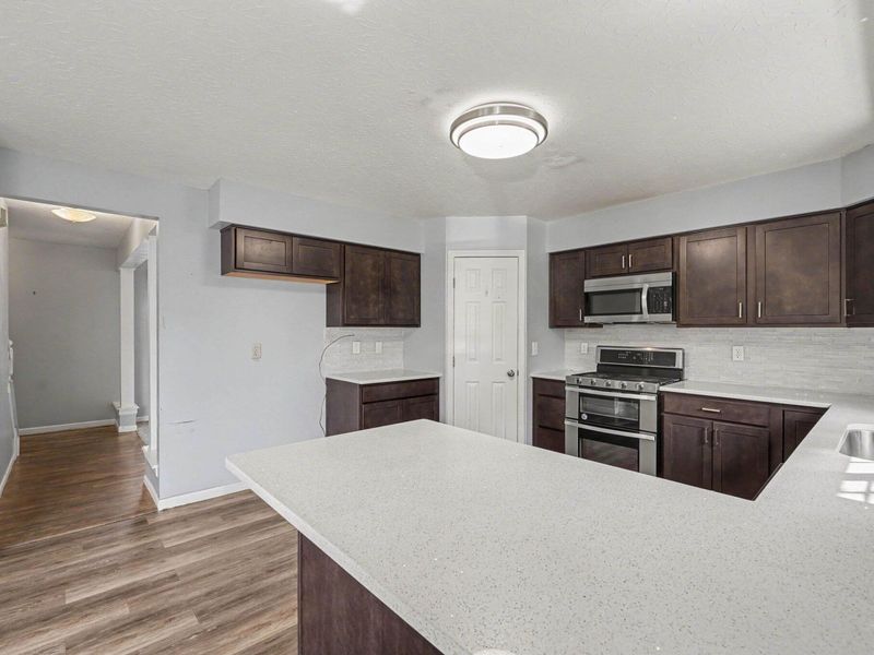 561 Buckshire, Florence, KY 41042 Photo 10