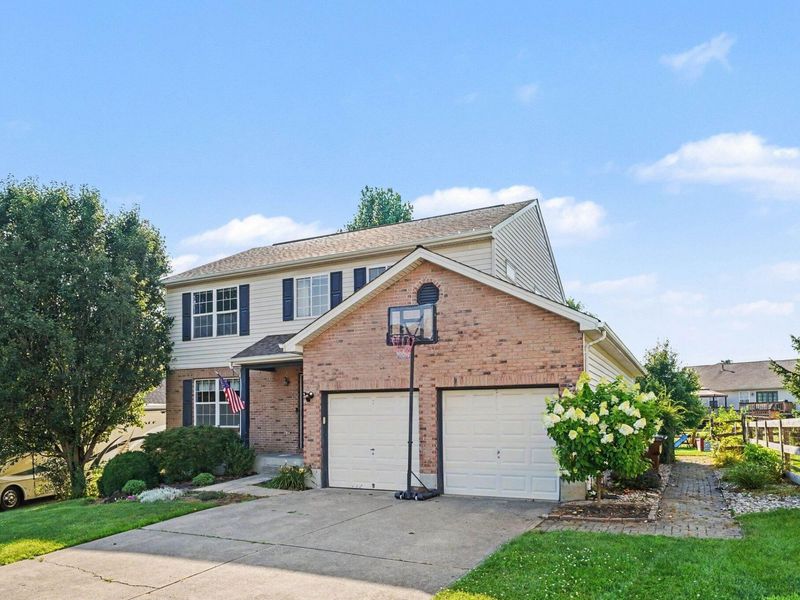 561 Buckshire, Florence, KY 41042 Photo 4