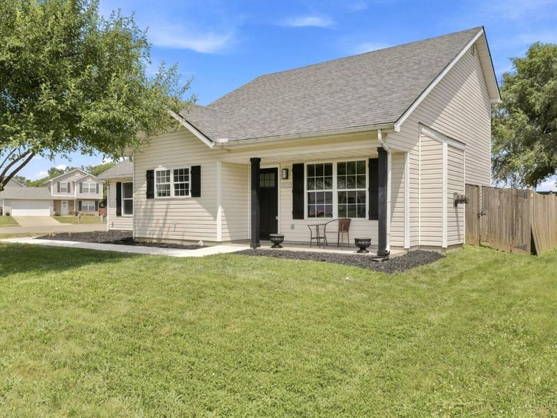 2215 Jackson Lane, Middletown, OH 45044 Photo 2