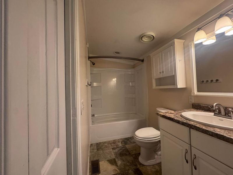 13338 Middlefork Road, Rockbridge, OH 43149 Photo 10