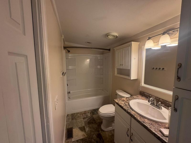 13338 Middlefork Road, Rockbridge, OH 43149 Photo 9