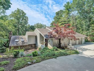 5350 Black Bear LN  Roanoke, VA 24018