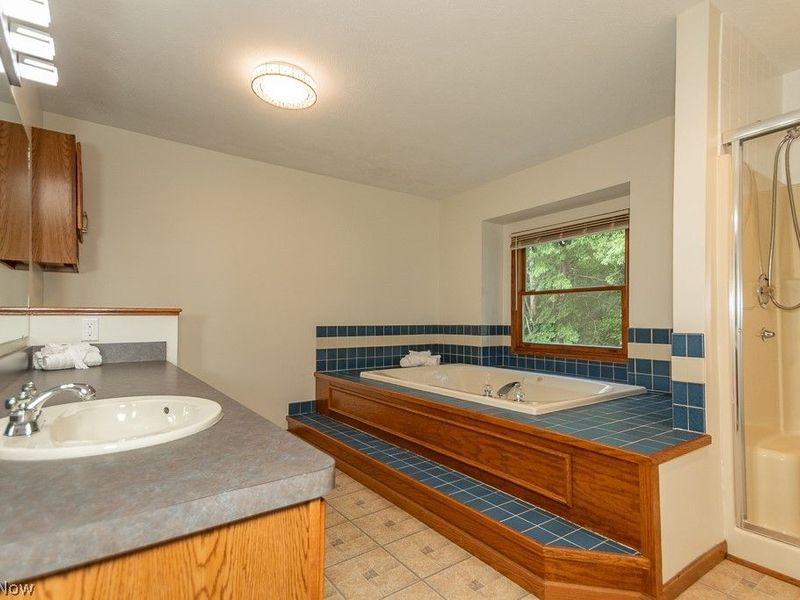 8200 Sheltered Cove, Mentor, OH 44060 Photo 32