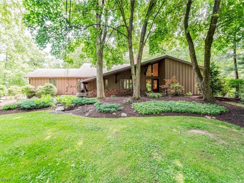 242 Springdale Lane, Moreland Hills, OH 44022 Photo 1