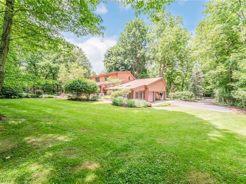 242 Springdale Lane, Moreland Hills, OH 44022 Photo 3