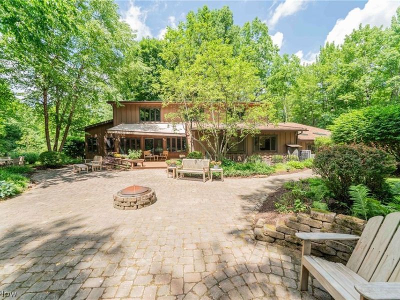 242 Springdale Lane, Moreland Hills, OH 44022 Photo 4
