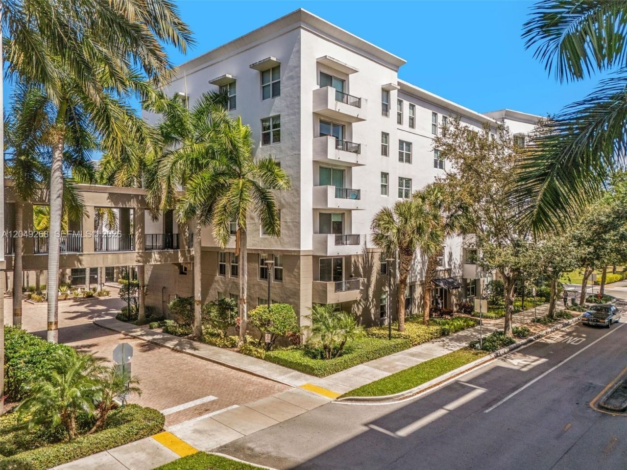 2421 NE 65th St , Unit 403, Fort Lauderdale, FL 33308 Photo