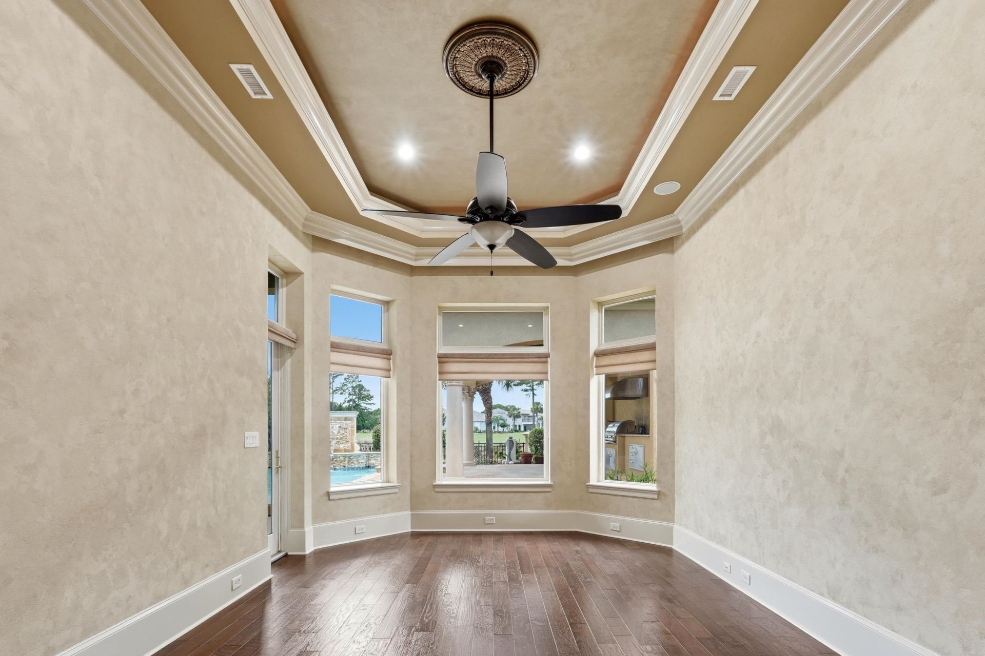 1527 Serena Dr. Photo 18