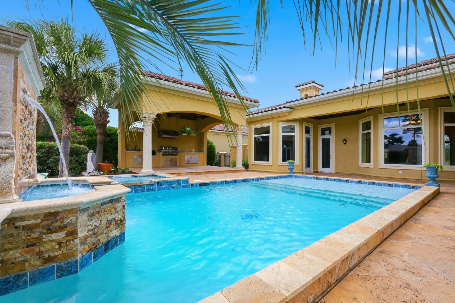 1527 Serena Dr. Photo 2
