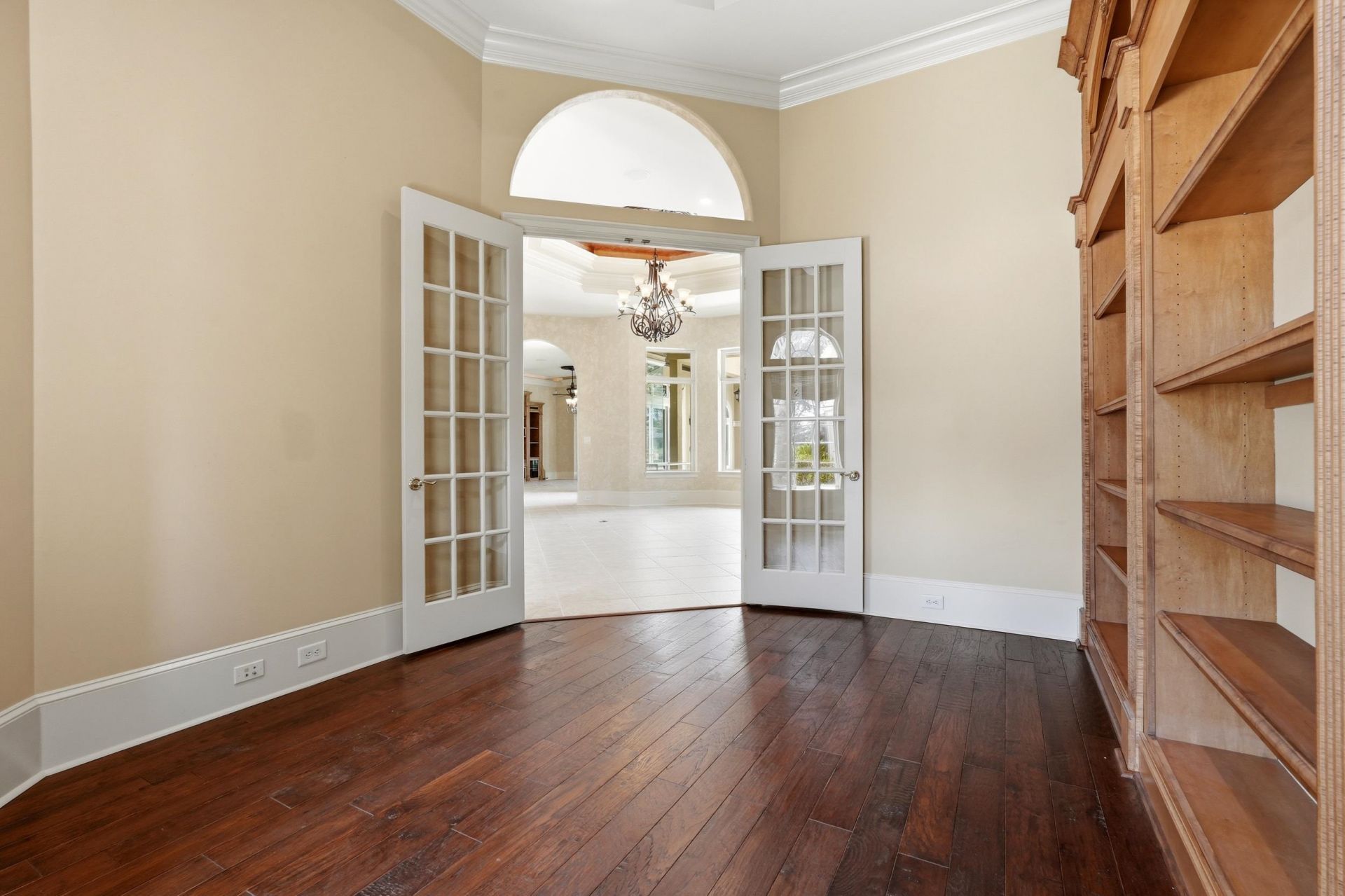1527 Serena Dr. Photo 5