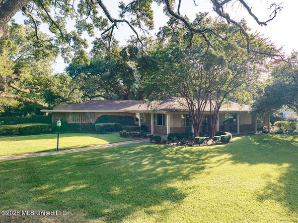 3 Bingaman Lane, Natchez, MS 39120