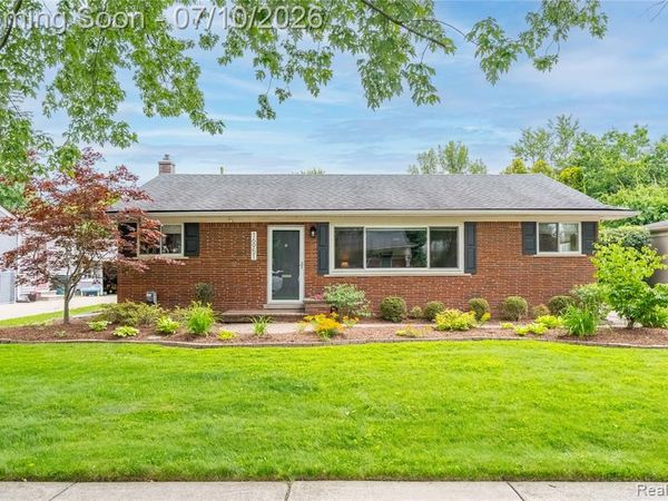 16951 Elizabeth Street, Beverly Hills Vlg, MI 48025