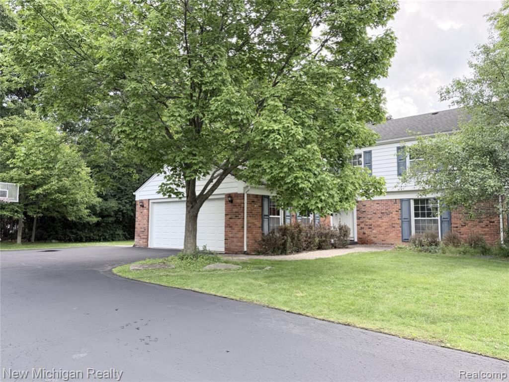 5937 Red Coat Lane, West Bloomfield Township, MI 48322 Main Photo