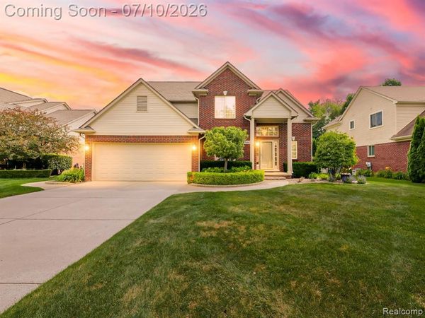 57492 Hawthorn Drive, Washington Twp, MI 48094