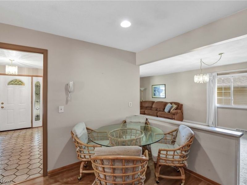 6003 Laurent Drive, Parma, OH 44129 Photo 11