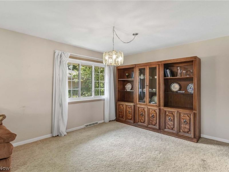 6003 Laurent Drive, Parma, OH 44129 Photo 13