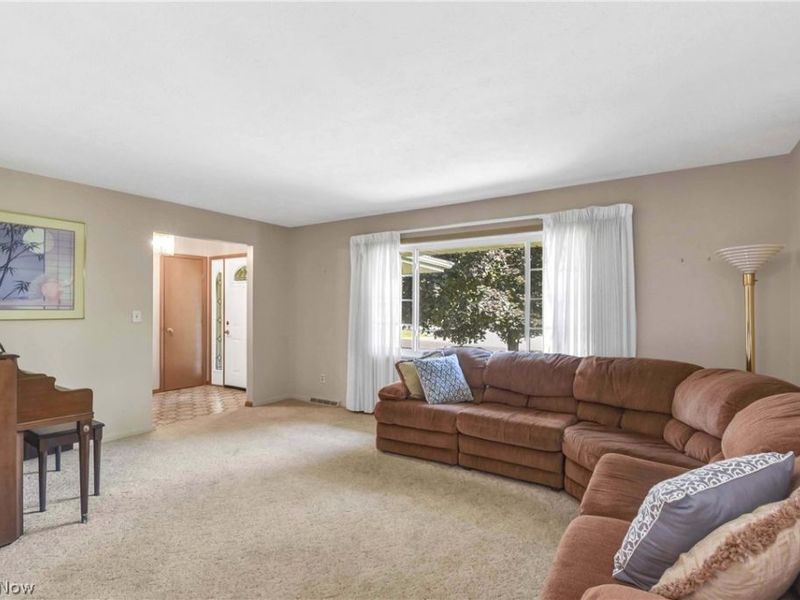 6003 Laurent Drive, Parma, OH 44129 Photo 17