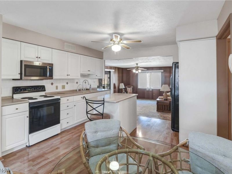 6003 Laurent Drive, Parma, OH 44129 Photo 24