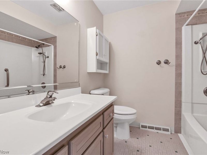 6003 Laurent Drive, Parma, OH 44129 Photo 34