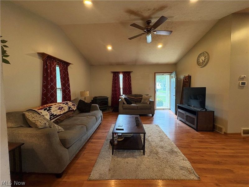 463 N Broadway, Geneva, OH 44041 Photo 6
