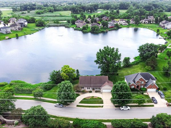 9103 Wright Street , Merrillville, IN 46410