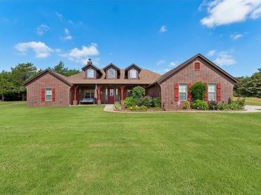 14215 Pleasant Wood Lane, Edmond, OK 73034