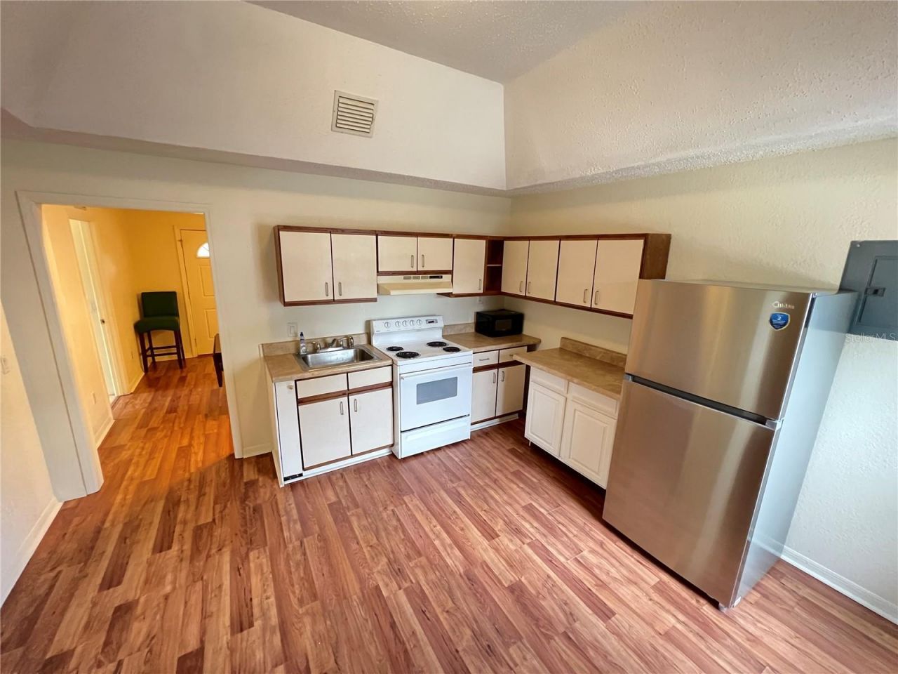 314 3rd Avenue Sw, Largo, FL 33770 Photo