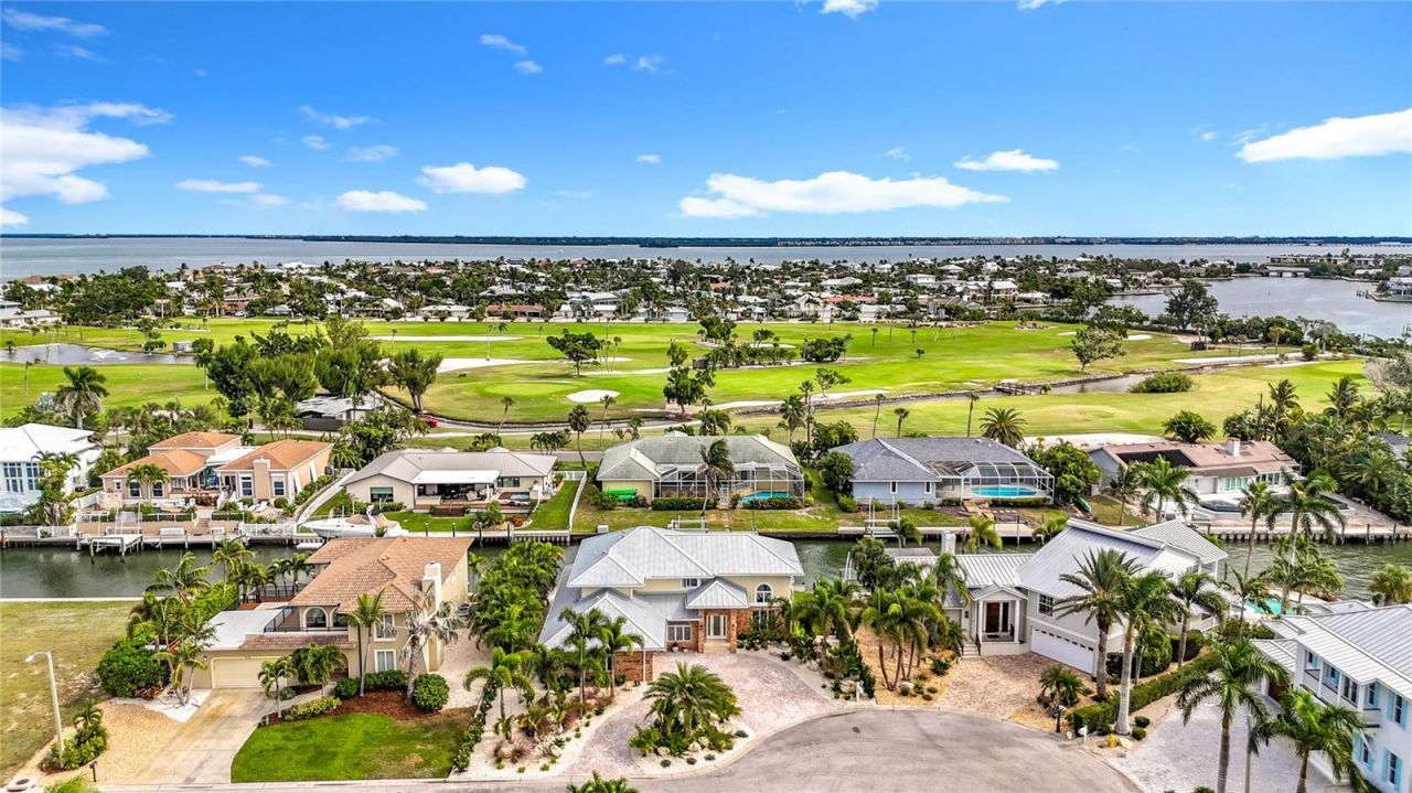 620 North Point Drive, Holmes Beach, FL 34217 Photo