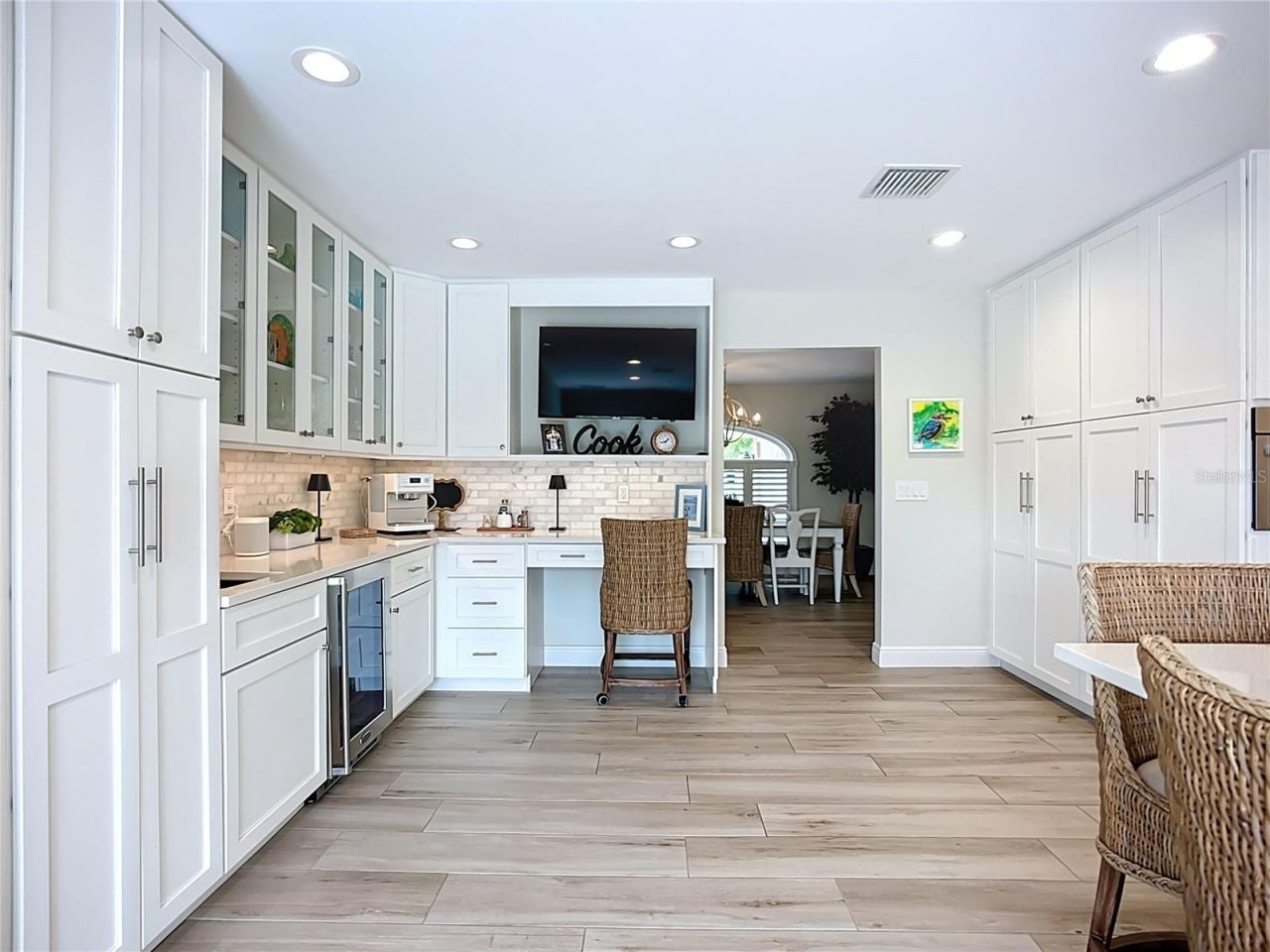 620 North Point Drive, Holmes Beach, FL 34217 Photo