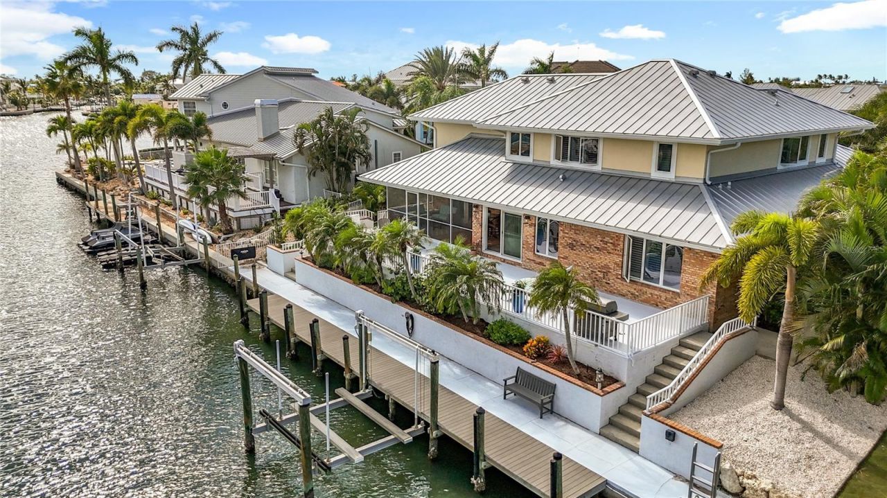 620 North Point Drive, Holmes Beach, FL 34217 Photo