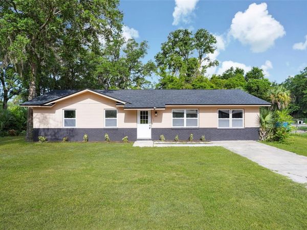 111 ELM AVENUE , PALATKA, FL 32177