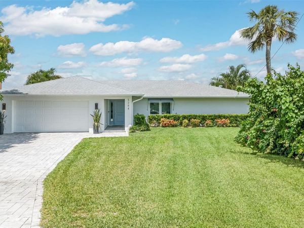 5204 TOWER DRIVE , CAPE CORAL, FL 33904