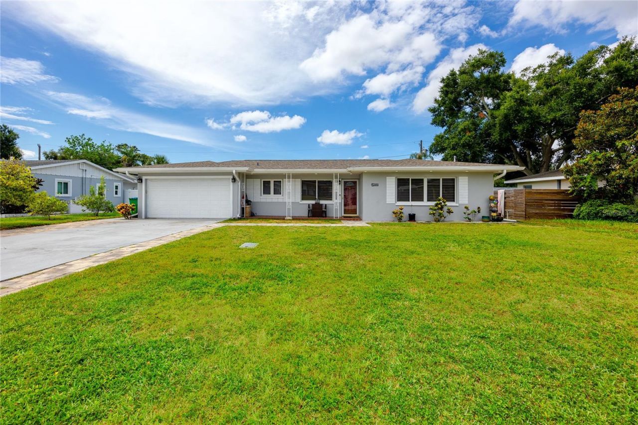 1833 Hunt Lane , Clearwater, FL 33764 Main Photo