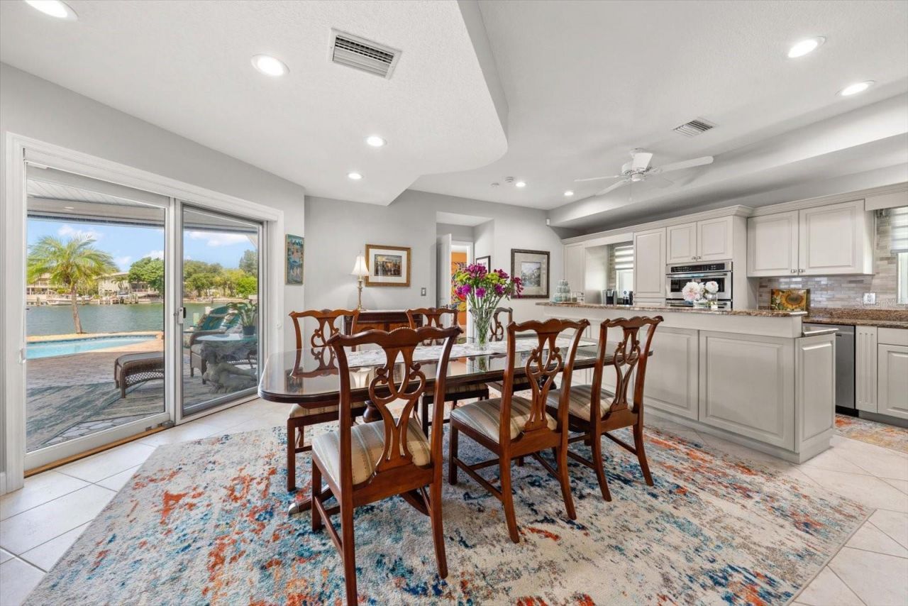 2218 Donato Drive, Belleair Beach, FL 33786 Photo