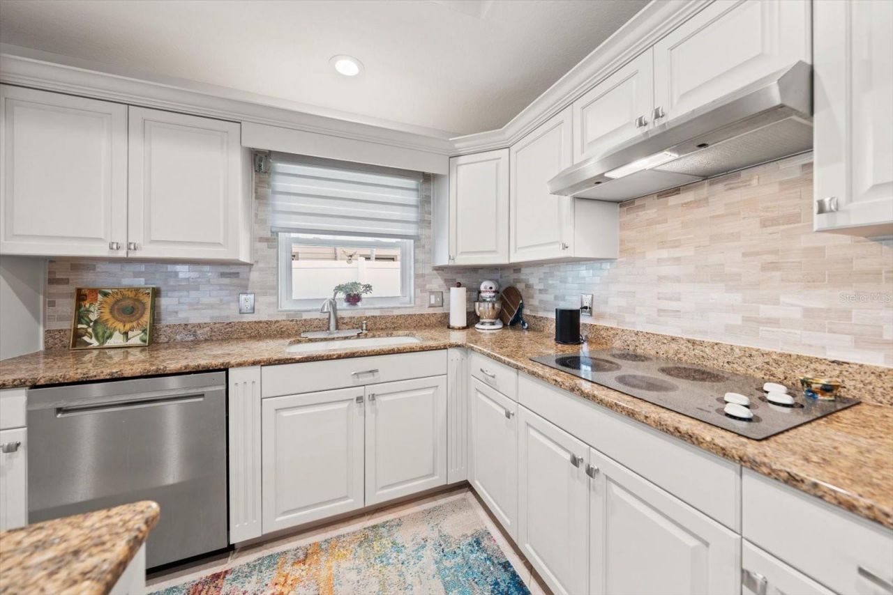 2218 Donato Drive, Belleair Beach, FL 33786 Photo
