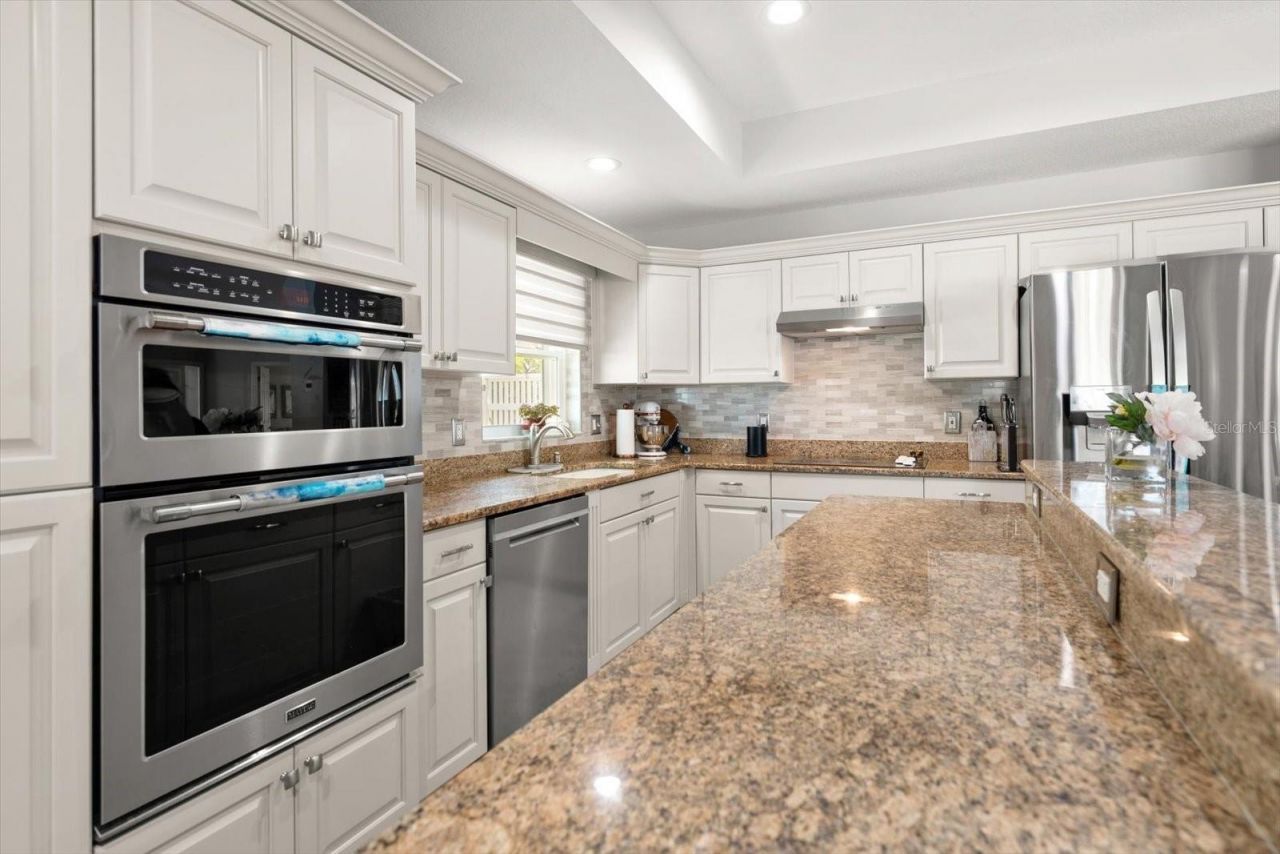 2218 Donato Drive, Belleair Beach, FL 33786 Photo