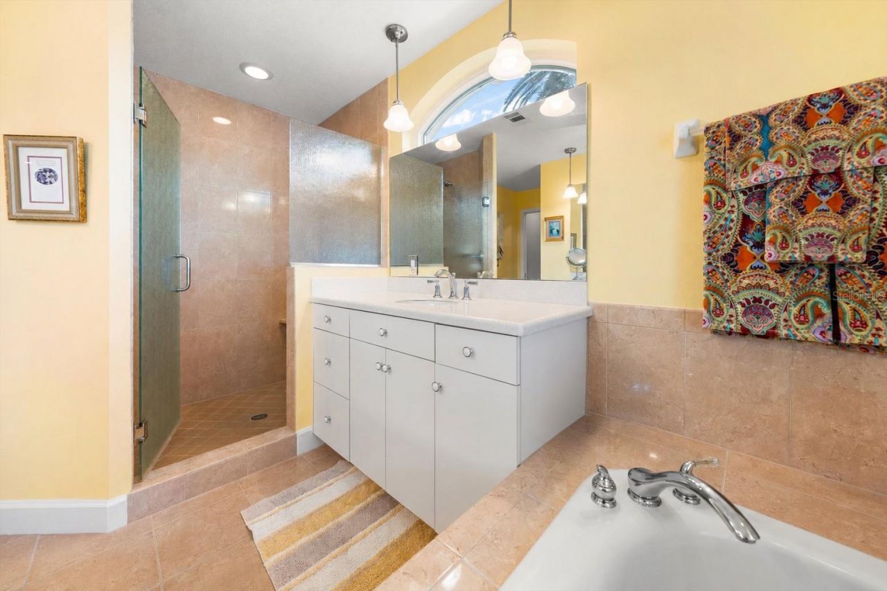 2218 Donato Drive, Belleair Beach, FL 33786 Photo