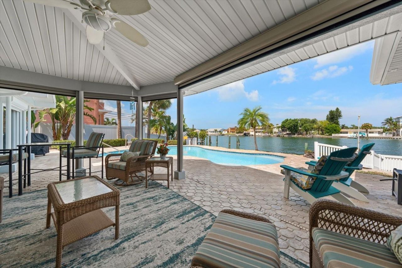 2218 Donato Drive, Belleair Beach, FL 33786 Photo